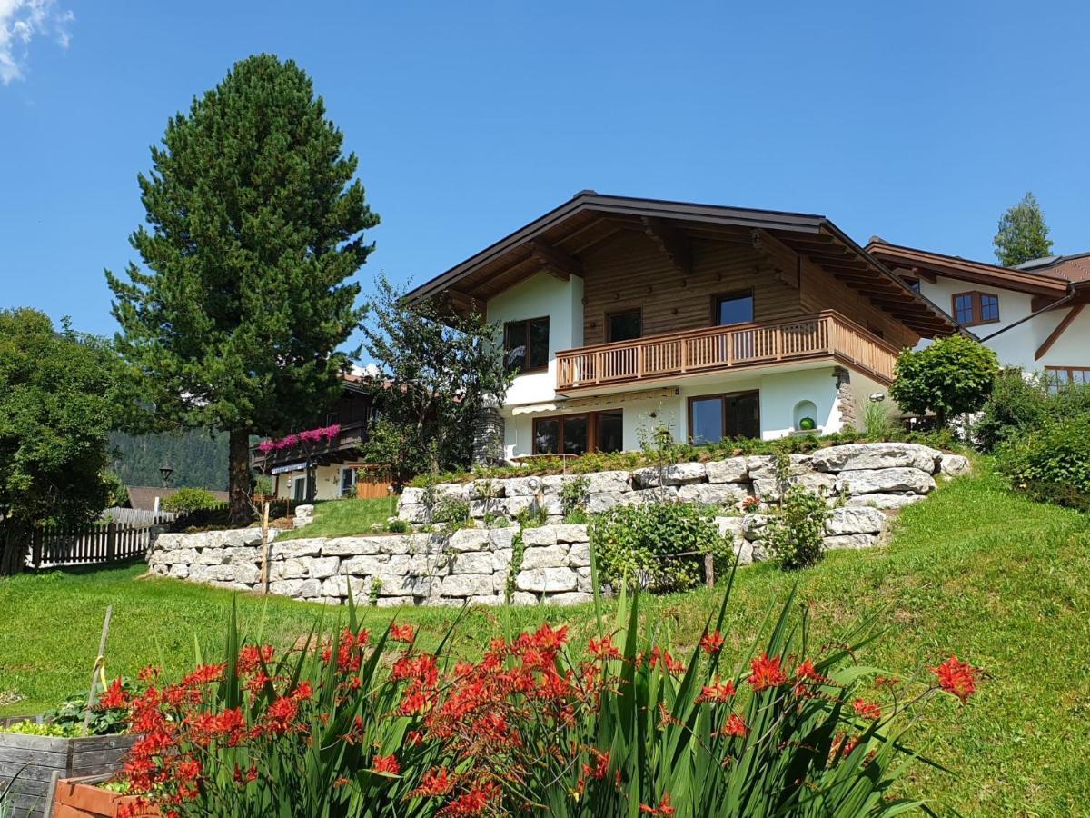 Holiday Home Happy By Interhome Eben Im Pongau Exterior foto
